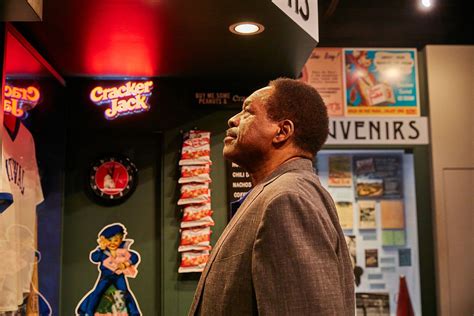 Cracker Jack, Dave Winfield launch nostalgic exhibit .